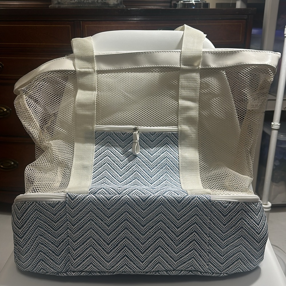 Insulated Beach Bag by Natural Elements